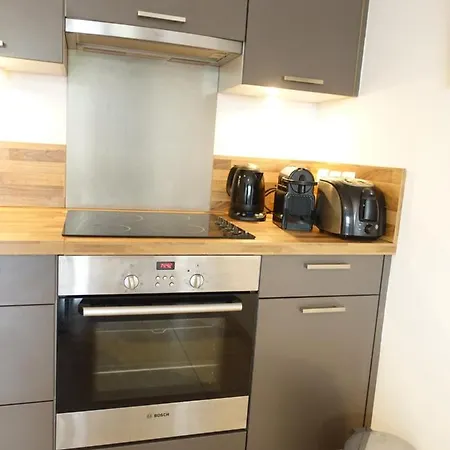 Appartamento Lovely With Balcony 5min Train Station *