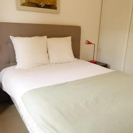 Appartamento Lovely With Balcony 5min Train Station
